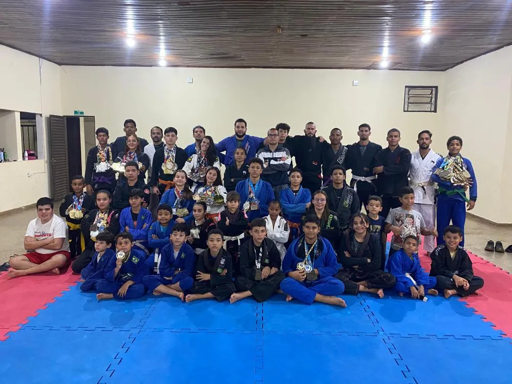 Parceria entre PMMT, CONSEG e Rotary Club fortalece projeto de jiu-jítsu em São José do Rio Claro