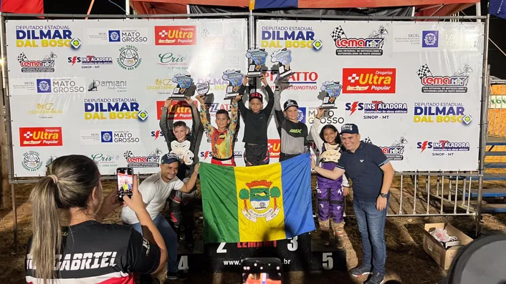Pequenos Gigantes: Jovens de São José do Rio Claro Dominam Pódio do Motocross em Denise